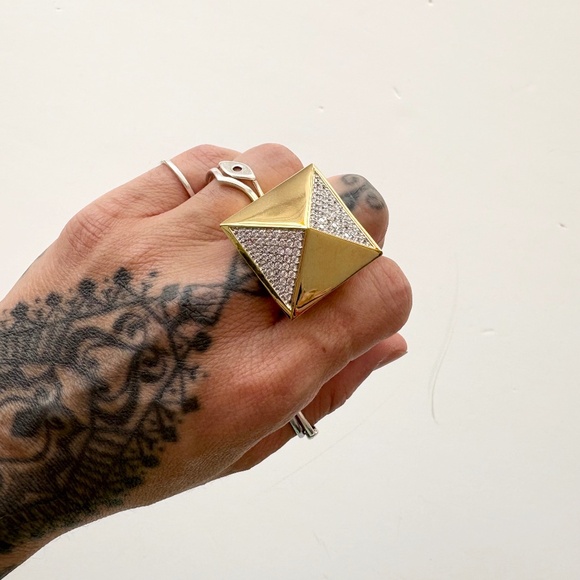 Noir NYC CZ pyramid ring - Picture 1 of 3